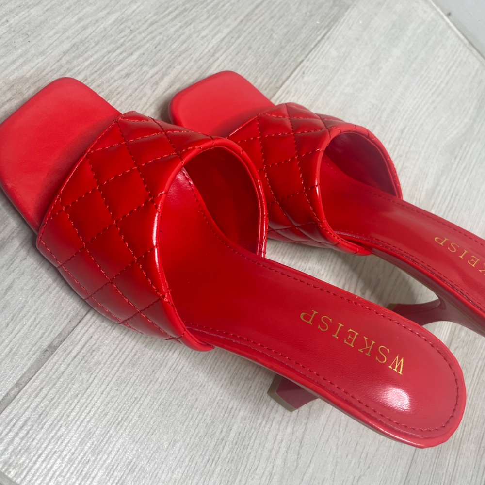 Red Mule Heels